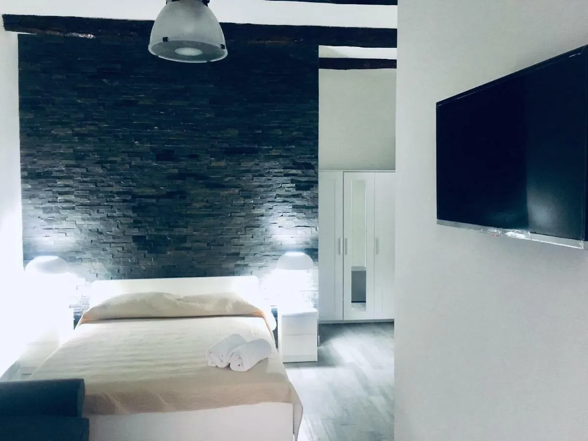 Franz Guest House Naples Italy